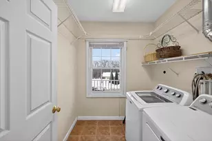1146 Essex St, Lawrence, MA 01841 - Photo 14