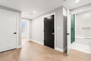277 Border St, Boston, MA 02128 - Photo 24