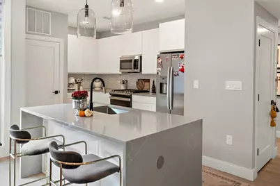 277 Border Street #204, Boston, MA 02128 - Photo 4