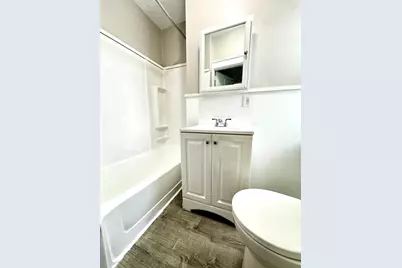 56 Clinton Ave #2R, Holyoke, MA 01040 - Photo 16