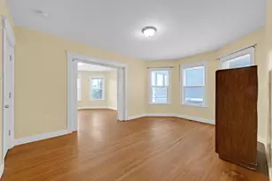 31 Boardman St, Worcester, MA 01606 - Photo 8