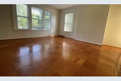 600 Washington St #7, Wellesley, MA 02482 - Photo 2