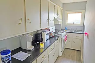 94 Snell St, Fall River, MA 02721 - Photo 12