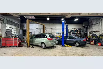 163 Crescent St, Brockton, MA 02302 - Photo 2