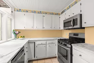 121 Pinckney St, Boston, MA 02114 - Photo 16