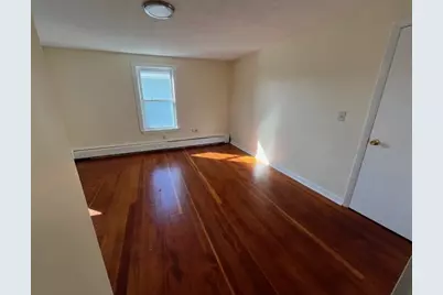 11 Union St #2, Easthampton, MA 01027 - Photo 10