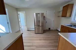 11 Union St, Easthampton, MA 01027 - Photo 4