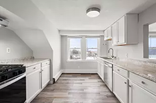 25 1/2 Porter St, Taunton, MA 02780 - Photo 8