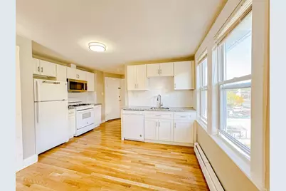 19 Town Hill St #2, Quincy, MA 02169 - Photo 4