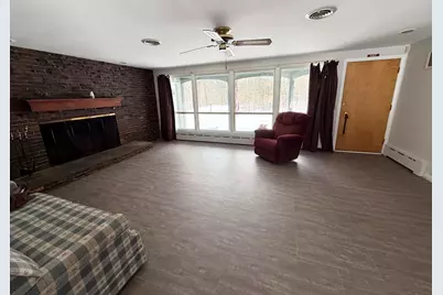 1090 Pleasant St, Paxton, MA 01612 - Photo 4