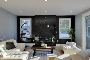 29 Parsons St, Newton, MA 02460 - Photo 4