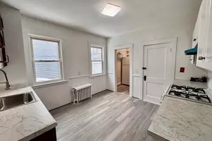 129 Redlands Rd, Boston, MA 02132 - Photo 4