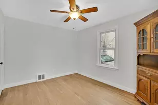 33 Drexel St, Springfield, MA 01104 - Photo 16