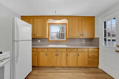 33 Drexel St, Springfield, MA 01104 - Photo 4