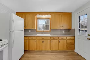 33 Drexel St, Springfield, MA 01104 - Photo 4