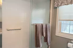 132 Poplar St, Greenfield, MA 01301 - Photo 12