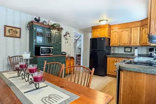 132 Poplar St, Greenfield, MA 01301 - Photo 8