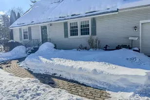 132 Poplar St, Greenfield, MA 01301 - Photo 4