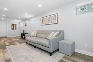 29 Commonwealth Rd, Watertown, MA 02472 - Photo 22