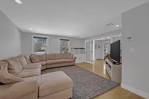 26 Fredric Ln, Mansfield, MA 02048 - Photo 8