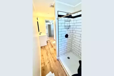 37 Waverly St #2, Lynn, MA 01905 - Photo 2