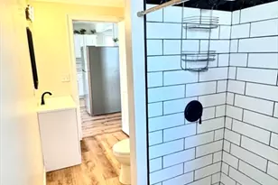 37 Waverly St, Lynn, MA 01905 - Photo 2