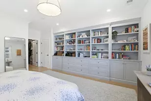 39 Verndale St, Brookline, MA 02446 - Photo 12