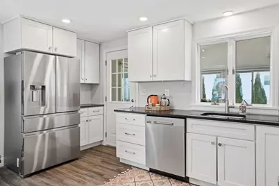 41 Vogel St, Boston, MA 02132 - Photo 10