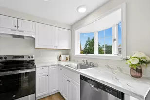 7 Mayberry Dr, Westborough, MA 01581 - Photo 14