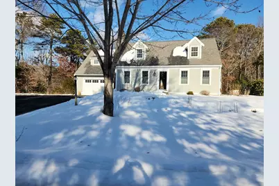 52 Old Colony Dr, Mashpee, MA 02649 - Photo 1