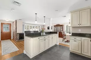 12 Thornberry Rd, Winchester, MA 01890 - Photo 12