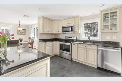 12 Thornberry Road, Winchester, MA 01890 - Photo 10