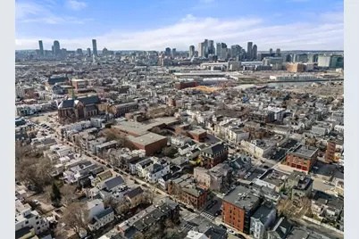 564 E 5th St, Boston, MA 02127 - Photo 30