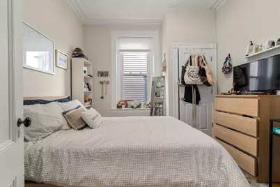 564 E 5th St, Boston, MA 02127 - Photo 8