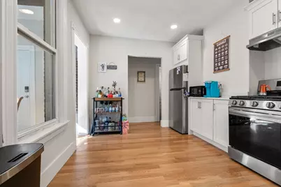 564 E 5th St, Boston, MA 02127 - Photo 8