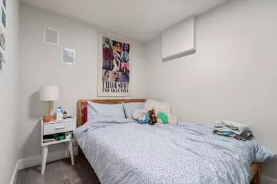 564 E 5th St, Boston, MA 02127 - Photo 14