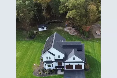 731 Norfolk St, Holliston, MA 01746 - Photo 2