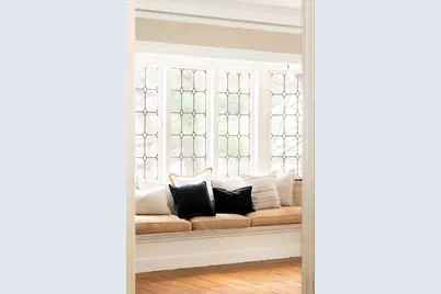 282 Buckminster Rd, Brookline, MA 02445 - Photo 10