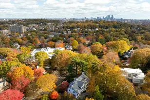 282 Buckminster Rd, Brookline, MA 02445 - Photo 22