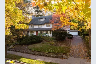 282 Buckminster Rd, Brookline, MA 02445 - Photo 26