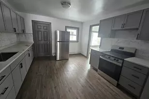 10-12 Richmond St, Adams, MA 01220 - Photo 2