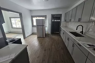 10-12 Richmond St, Adams, MA 01220 - Photo 22