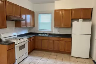 14 Holden St, Malden, MA 02148 - Photo 4