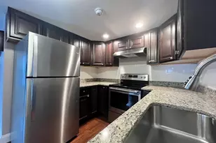 166 Pleasant St, Marblehead, MA 01945 - Photo 4