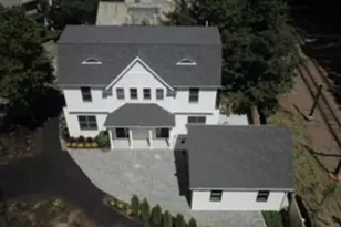 101 Sumner Rd, Brookline, MA 02445 - Photo 2