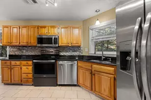 168 Upton Rd, Grafton, MA 01519 - Photo 10