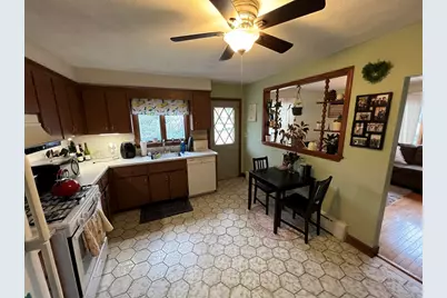 213 Holland St #R, Somerville, MA 02144 - Photo 4