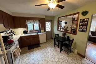 213 Holland St, Somerville, MA 02144 - Photo 4