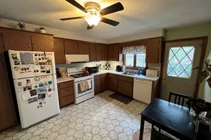 213 Holland St, Somerville, MA 02144 - Photo 20