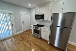 372 Oxford St, Somerville, MA 02144 - Photo 4